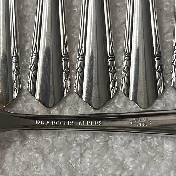 Set 6 Wm A Rogers A1 Plus Oneida Ltd Croydon  Malibu Flatware Salad Forks - Picture 5 of 6